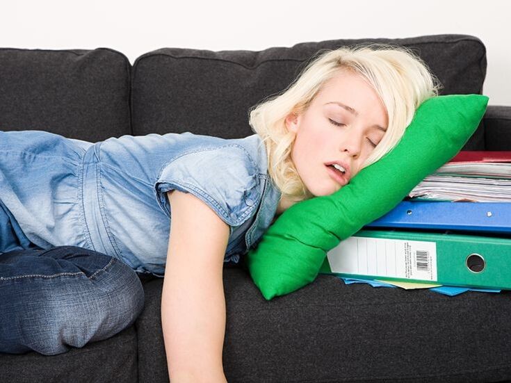 neērta gulēšanas poza kā krūšu kurvja osteohondrozes cēlonis